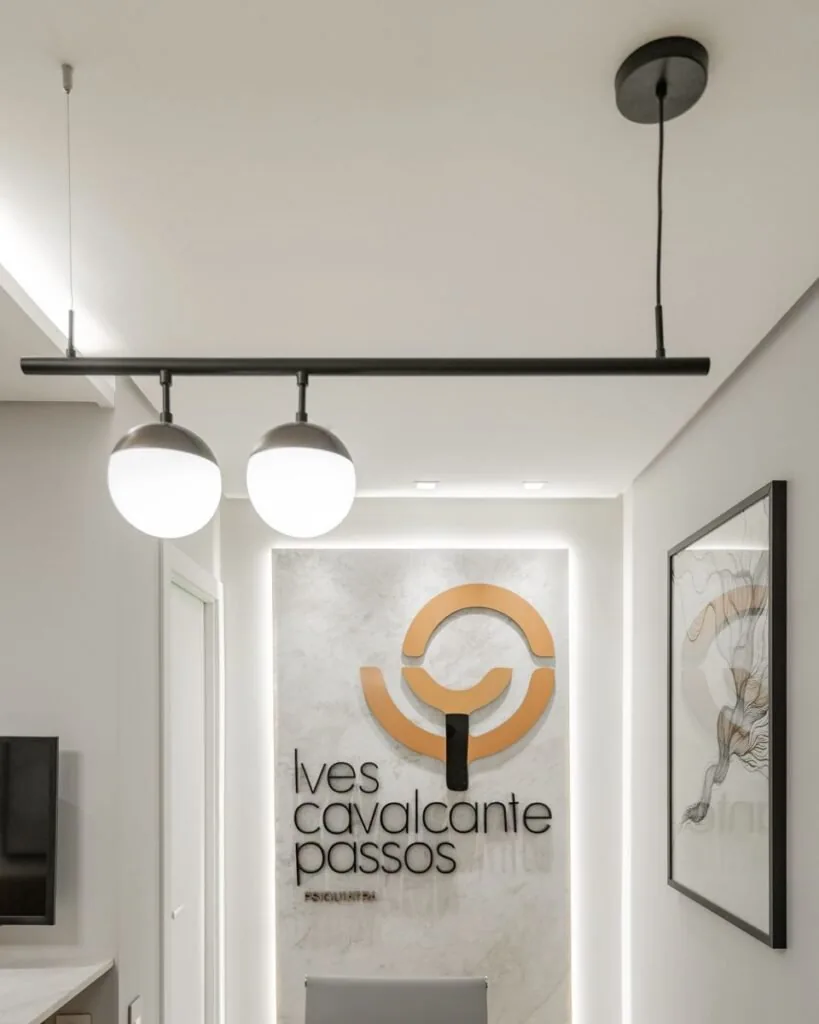 Recepção do consultório do Dr. Ives Cavalcante Passos, em Porto Alegre